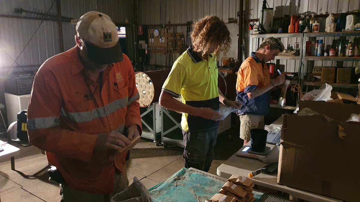bartongoldBGD's tweet photo. Phase 2 of @bartongoldBGD's drilling at #Tarcoola is off like a rocket, with the #team averaging ~250m per day at the exciting #Tolmer target! 

#gold #invest in #SouthAustralia #mining #investment #Australia #exploration #ASX: $BGD #OTCQB: $BGDFF #FRA: $BGD3 #news #BGD https://t.co/nBMpMhQFpH