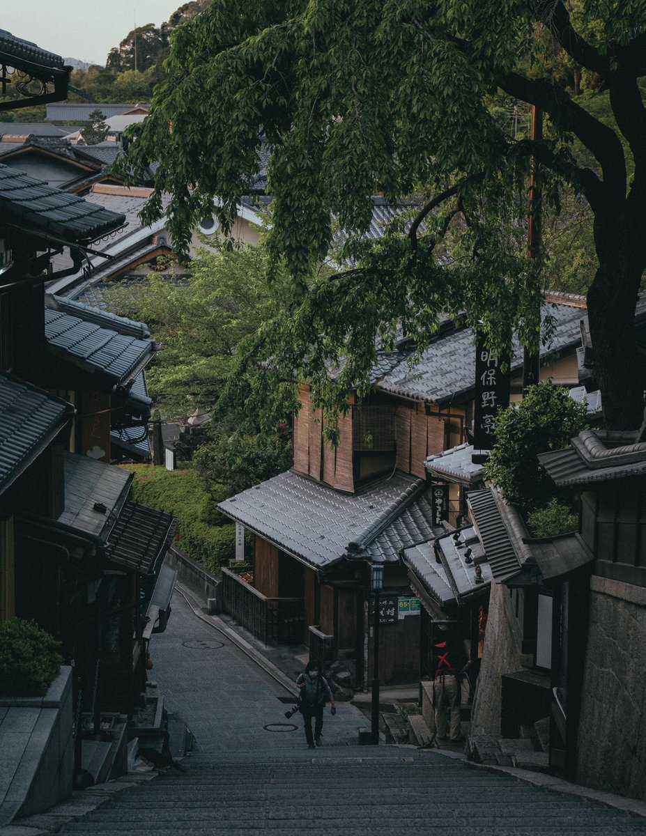 riki_shinagawa's tweet photo. 3年前の夕方の京都の写真見返してて、人の少なさにビビる。 https://t.co/BDN4qXTcgz