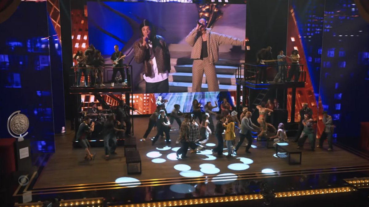 Our hands were in the air, belting out, "NEW YOOOOORK! CONCRETE JUNGLE WHERE DREAMS ARE MADE OF!!!"

What a thrilling performance from <a href="/aliciakeys/">Alicia Keys</a>, JAY-Z (<a href="/sc/">Mr. Carter</a>), and the cast of <a href="/HellsKitchenBwy/">HELL'S KITCHEN: Alicia Keys’ Hit Broadway Musical</a>! #TonyAwards