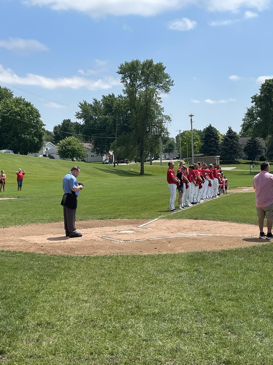 EagleLakeExpos's tweet photo. Thank you to all the Dads for making their way to the field this afternoon. And to the Sellner family and @Wtrvindians - we’re with you. #For2’s https://t.co/bAOvZn2ue5