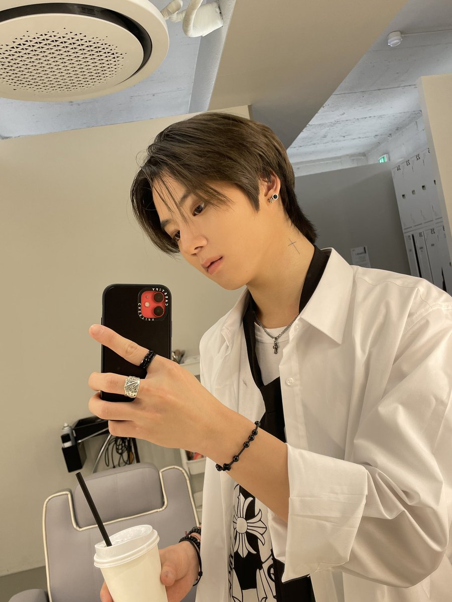 JUSTB_twt's tweet image. [#건우] 월요일 달려 그래

#JUSTB #저스트비 #GEONU