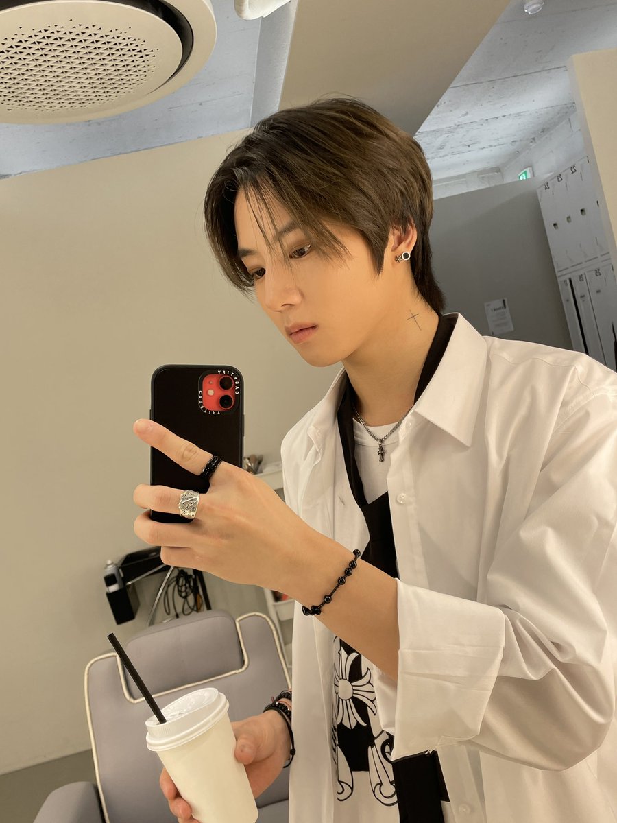 JUSTB_twt's tweet image. [#건우] 월요일 달려 그래

#JUSTB #저스트비 #GEONU