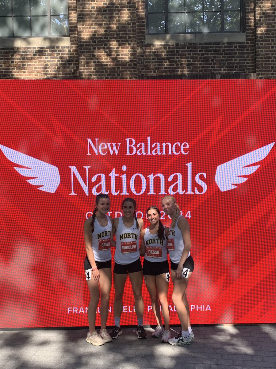 North Girls Running tweet media