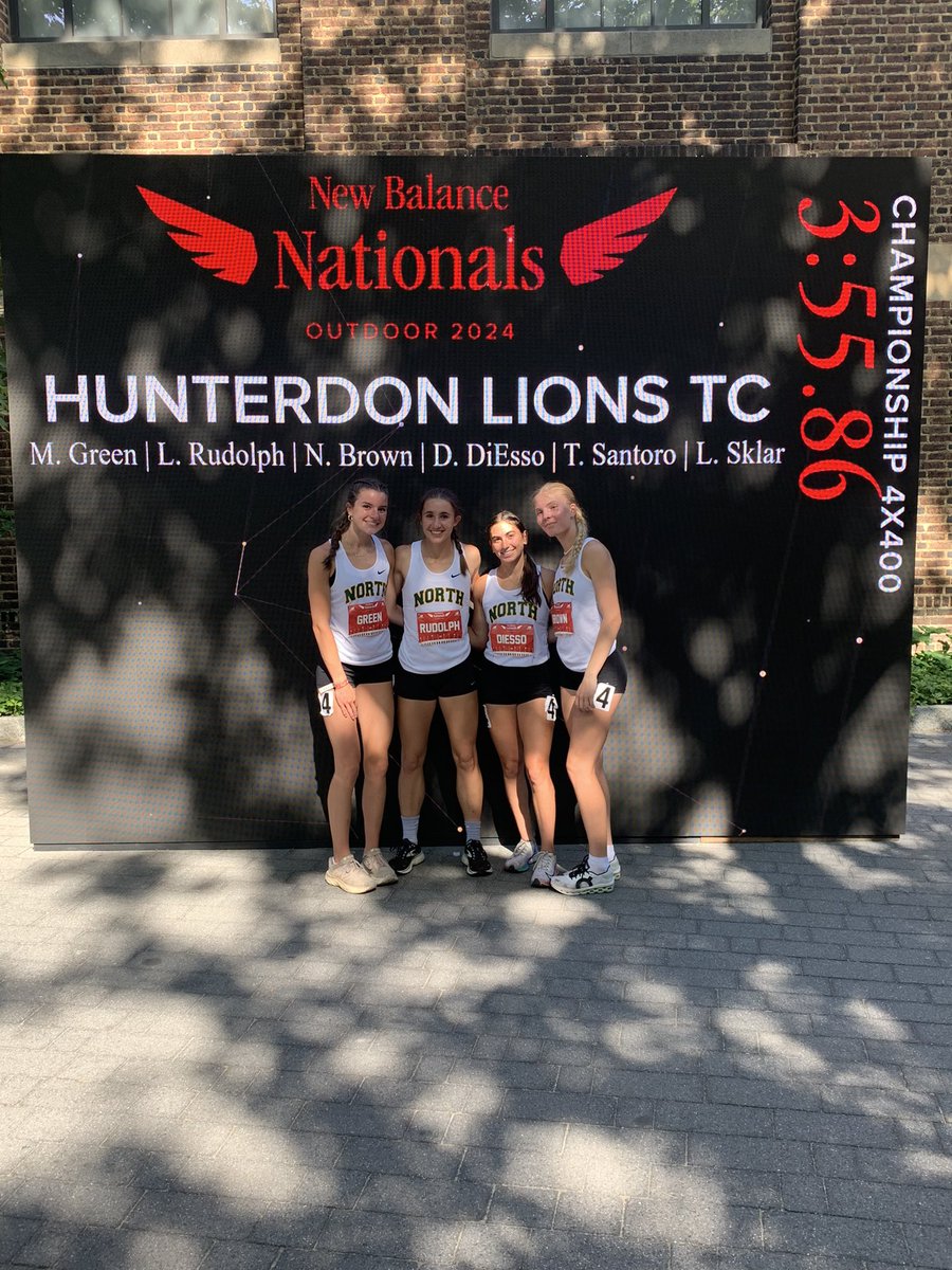 North Girls Running tweet media