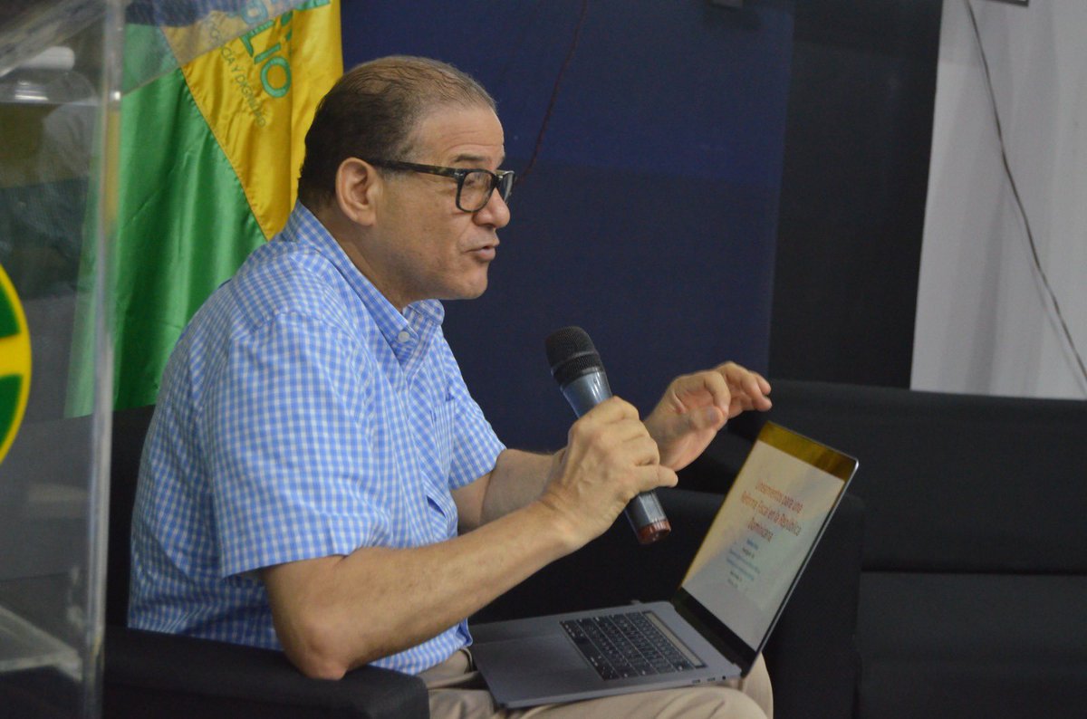 MariaTeresaCU's tweet photo. Interesantes reflexiones en a las ideas rectoras y los principios que debieran orientar la reforma para garantizar justicia fiscal. Apolinar Veloz y Wagner Gomera aportan importantes perspectivas. https://t.co/Vu2DsUPBlJ