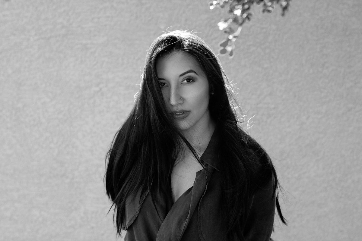 ejw211's tweet photo. @tferriss Hey Tim! I have a friend who would be perfect for you. ENTP, 32, fire dancer, aspiring helicopter pilot, ready to settle down. She really loves INTJs. https://t.co/uHlKXjUIrq