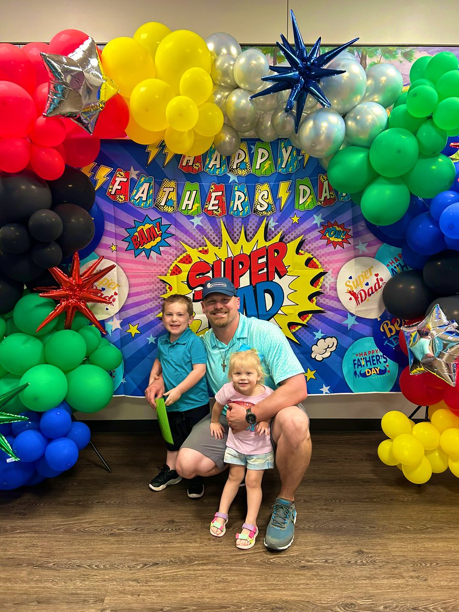 Kaylie Ragsdale (@coachkay_15) on Twitter photo Happy Fatherโs Day to my two favorite guys ๐ I thank God for blessing me and my babies with these two. ๐ They are the definition of super dads! Happy Fatherโs Day to my two favorite guys ๐ I thank God for blessing me and my babies with these two. ๐ They are the definition of super dads!