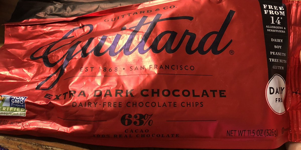 MyMiseEnPlace_'s tweet image. #FishFree chocolate chips 😂