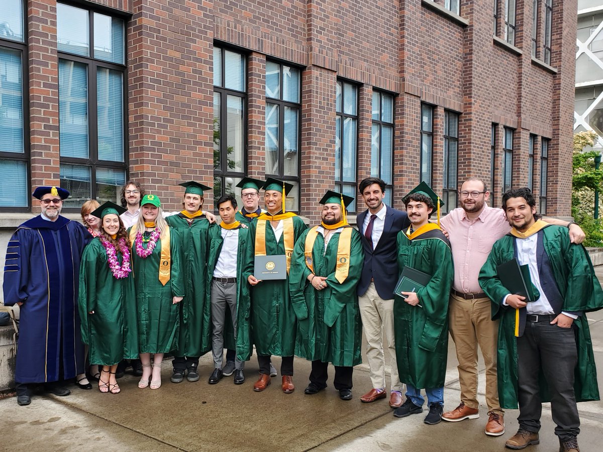 The <a href="/OregonEChem/">Oregon Center for Electrochemistry</a> class of 2023 returned to Eugene today for commencement! I'm very proud of this group of "electrochemistry masters"