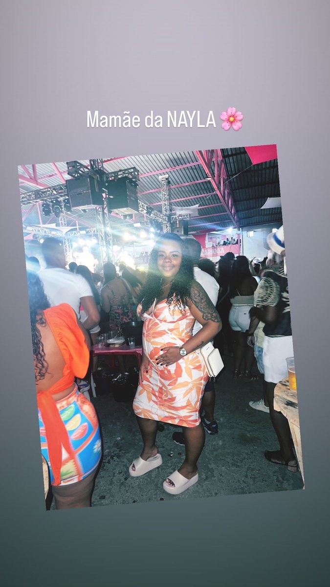 Domingouuu com roda de samba 🧡