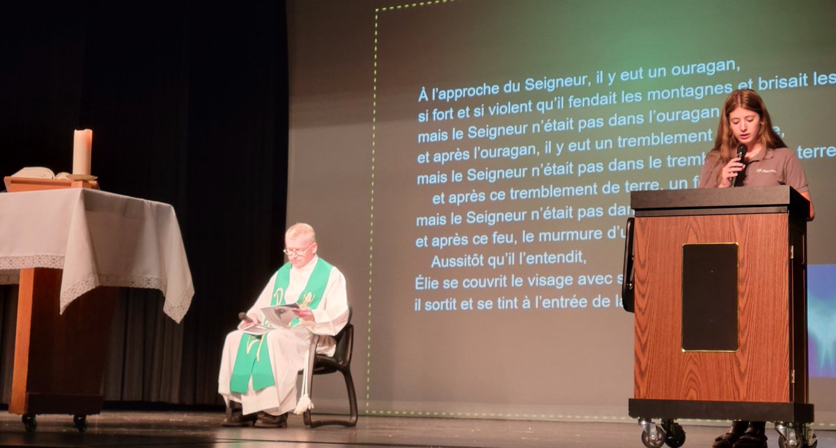 École secondaire catholique E.J. Lajeunesse tweet media