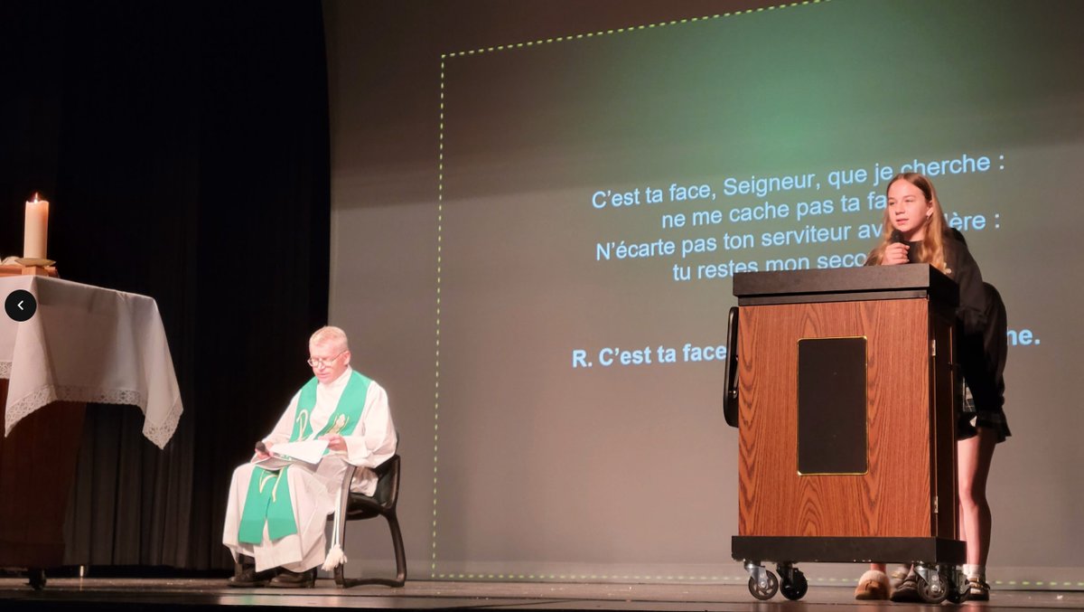 École secondaire catholique E.J. Lajeunesse tweet media