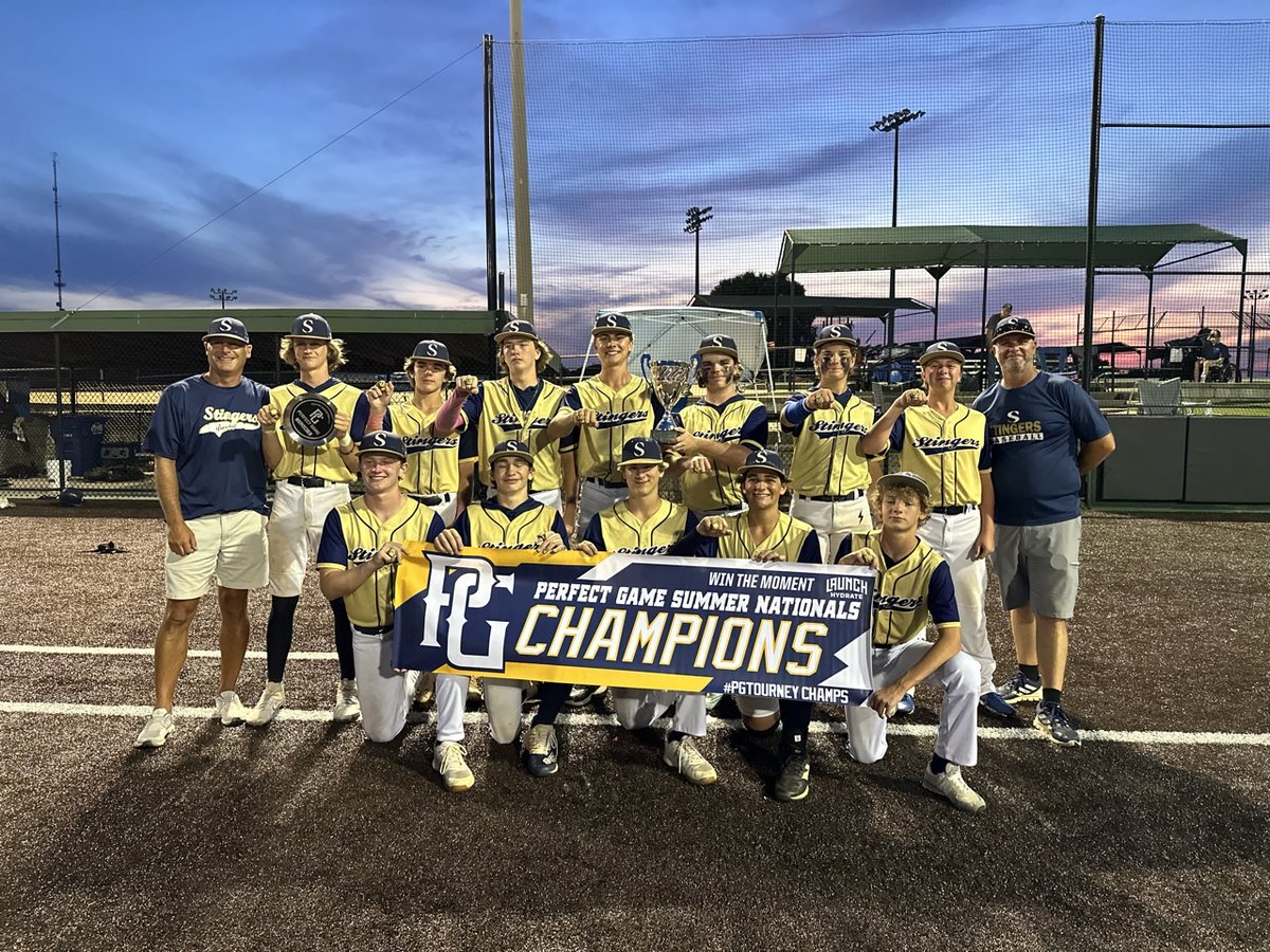 Pure warlords... Great way to finish the summer together, winning the gold in the Sunday Gold jerseys. Won half their tournaments, second in another. #GAStingers