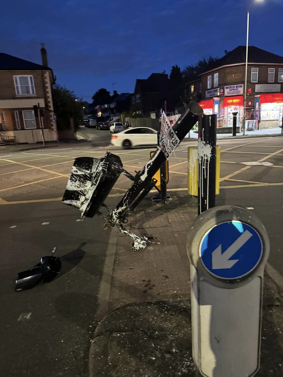 David Morgan 🏴󠁧󠁢󠁷󠁬󠁳󠁿 #StayFree tweet media