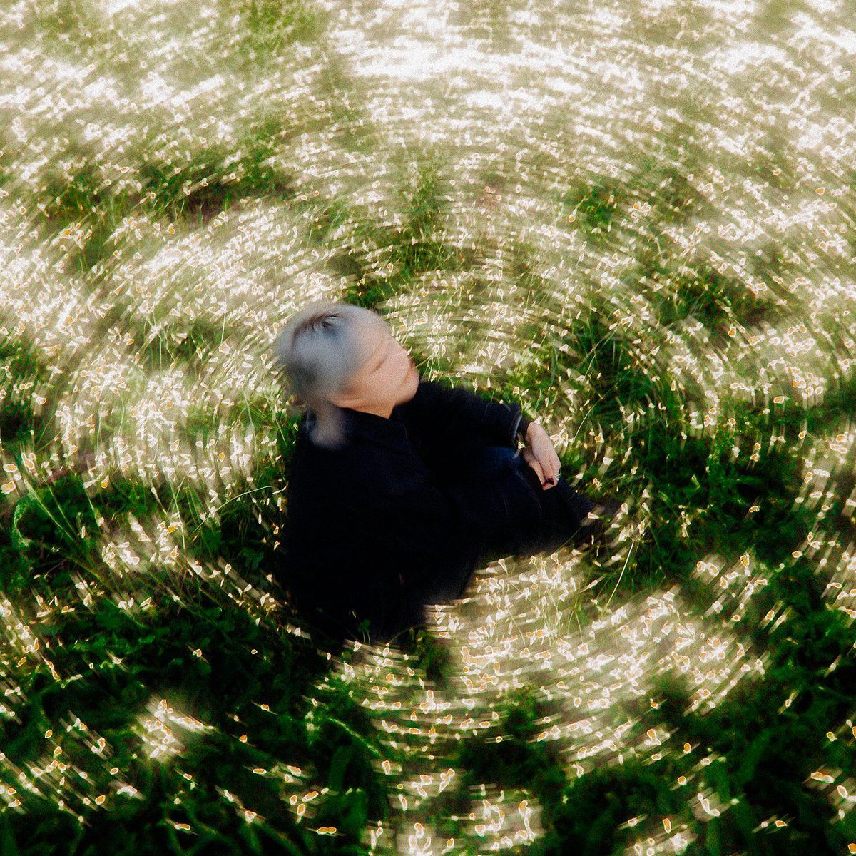 With her soft and introspective aesthetic working as a through-line amongst her body of work and assistance from fellow artist Chang Liu, LomoAmigo Ivy Nguyen is back with us today to put the #NourTripletArtLens to the test. 💫🫧

buff.ly/3xbbs5D