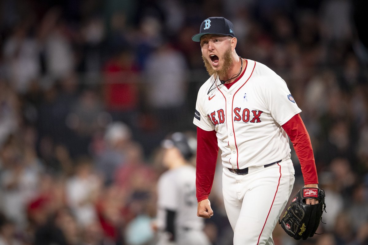 RedSox's tweet image. Pictured here: RAHHH