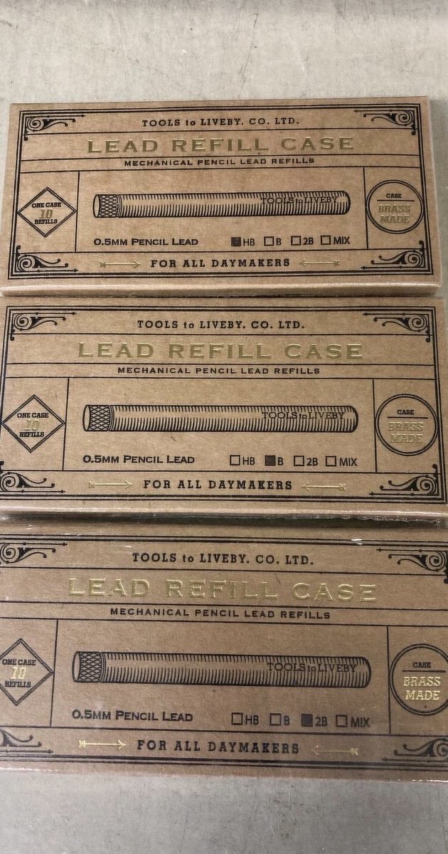 sakigakestudies's tweet photo. モーメンツTOOLS to LIVEBYリードリフィルケース入荷しています。
TL006 A(HB)、B(B)、C(2B)3タイプあり、それぞれの硬度の0.5mm芯が10本入
1ケから受注承ります。
#モーメンツ
#TOOLStoLIVEBY
#仙台
#宮城
#stationery
#文房具
#魁studies
#鈴木魁文堂 https://t.co/x6a4u8q6Px