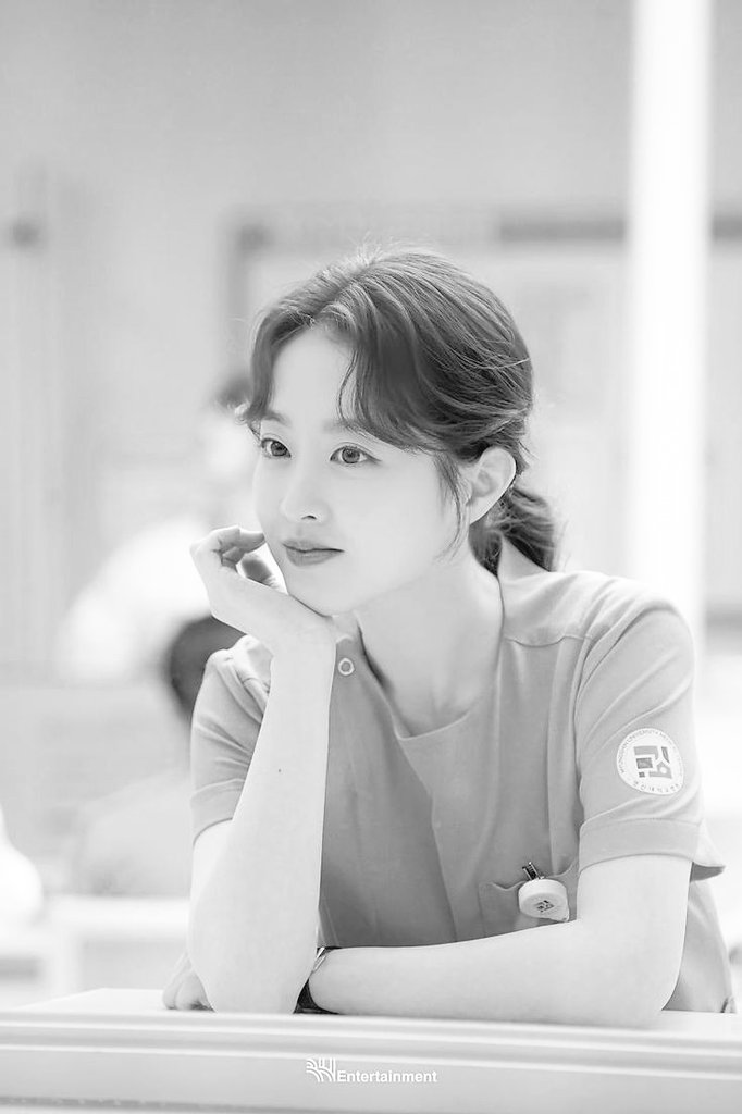 Selamat pagi, Selamat menunaikan hari raya bagi teman teman yang merayakan.
Gapapa aku jaga kandang aja, kalau ada yang mau bawain ketupat ke rs, aku sangat menerima🙏🏻