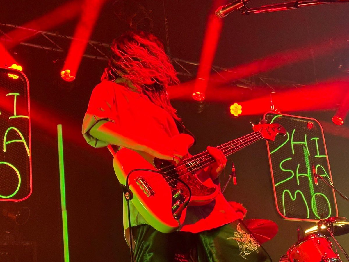 SHISHAMO_BAND's tweet photo. 昨日は
🔴"SHISHAMO ワンマンツアー2024初夏
「退屈なハッピーエンドに迷い込んだのは君のせいだ」"
札幌公演でした❣️

キラキラの笑顔を向けてくれたり、大声で応えてくれたり、じっくり曲を聴いてくれたり、皆さん色んな表情を見せてくれて本当に楽しい時間でした☺️

ありがとうございました🙌(吉川) https://t.co/IvTrgO0uec