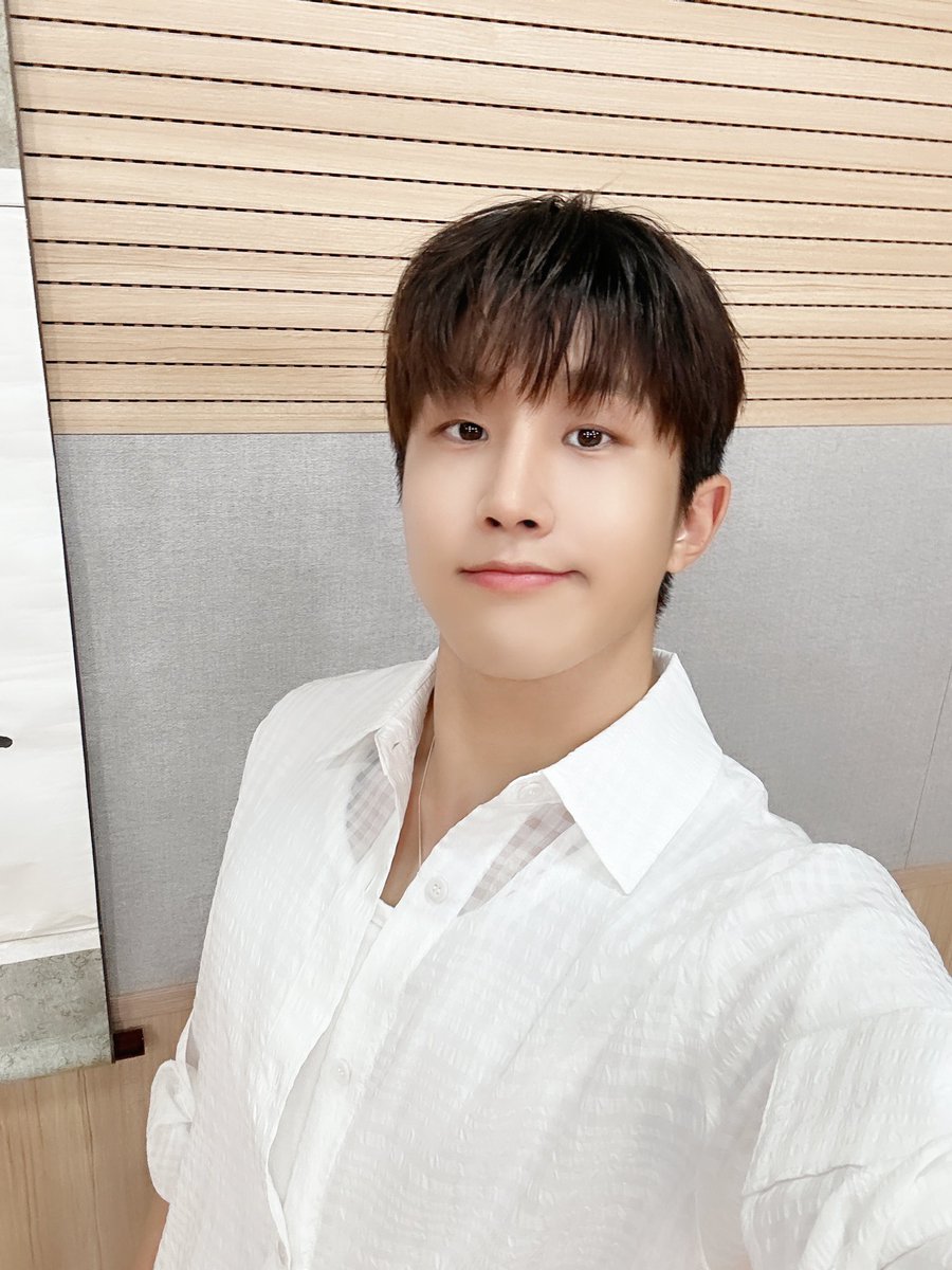 offclASTRO's tweet photo. 오잘잘😍
오늘도 잘먹고 잘살자😄 https://t.co/Cgrk5j6BQB