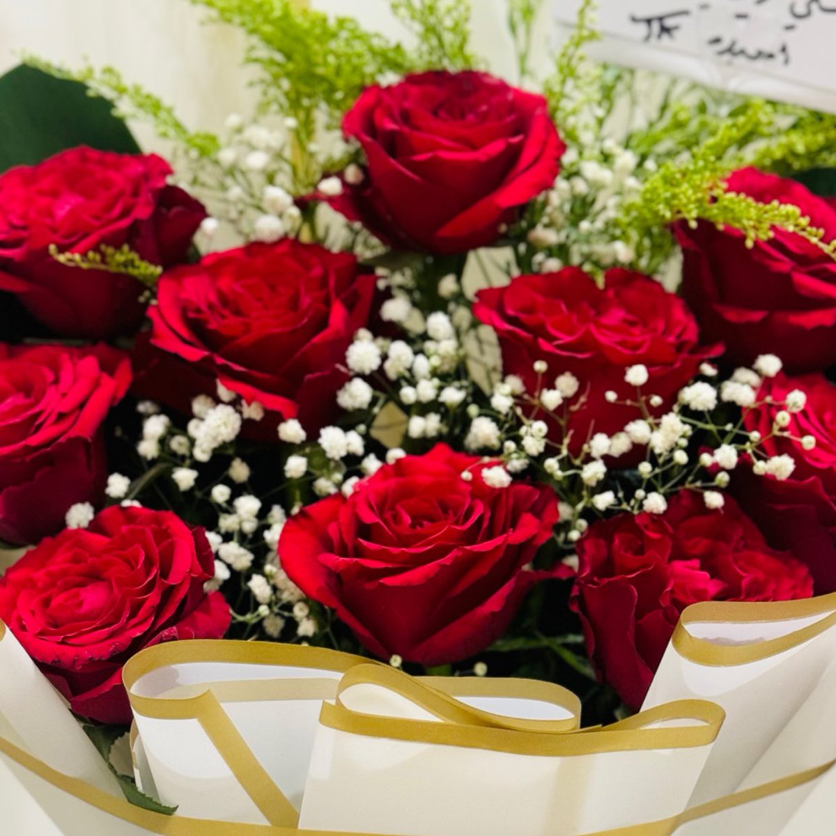 iK_AYA1's tweet photo. أن تتوافد الأفراح والمسرّات
أن تستمر الضّحكات ، 
أن لا تشُوبنا غبرَةُ غَريم
أن نمضي على نوايانا ، ونسلّمها لِلـه
يـاا الله ♥️.. https://t.co/Kem5nSakqd