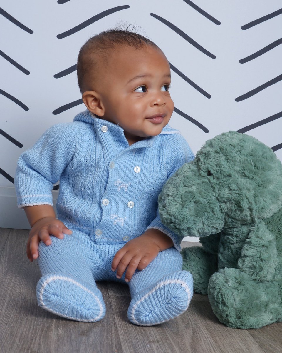 GeeCeeJR's tweet photo. Like father, like son

My wife surprised me with a photo shoot of our son. This outfit is one that I wore as a baby and my parents gave to us. Amazing first Father’s Day gift. https://t.co/GhHBttyNi8
