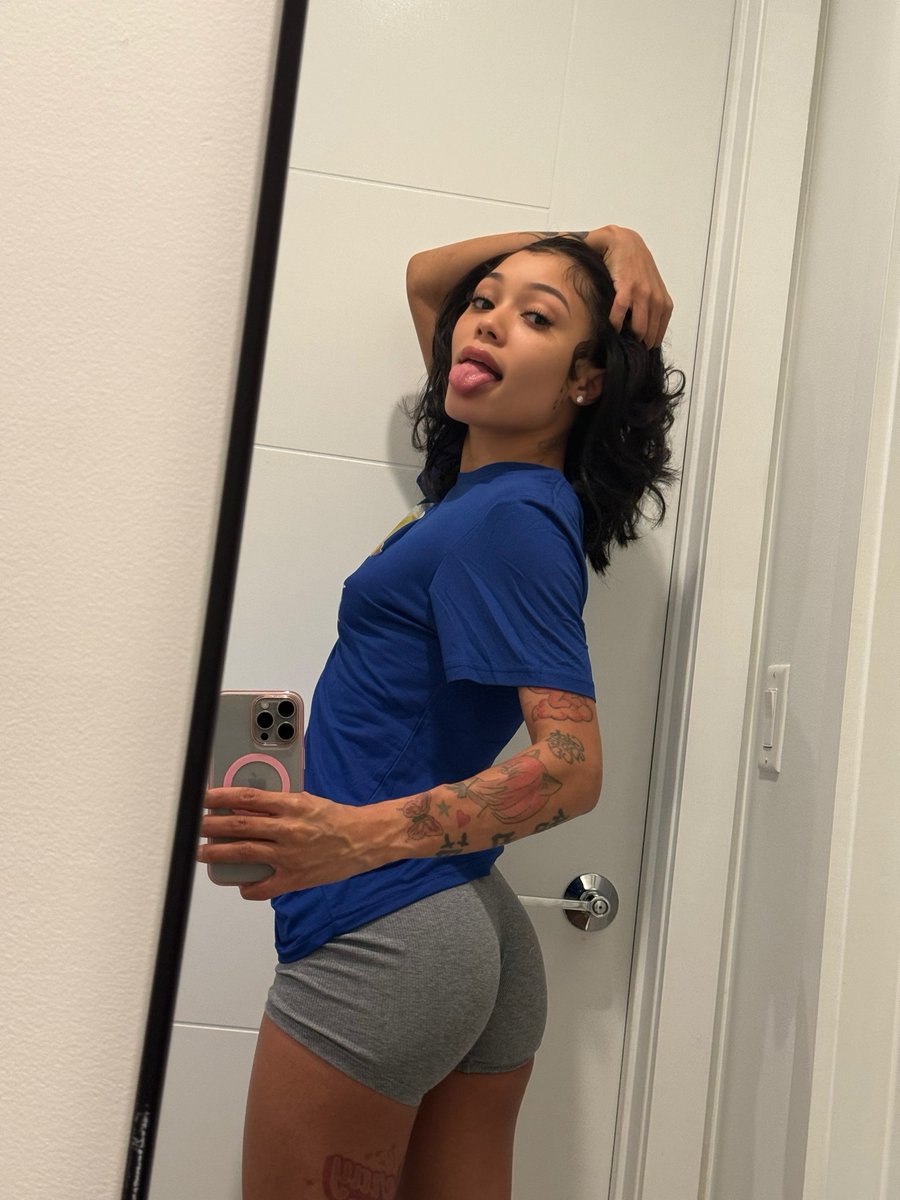 coi_leray's tweet image. See you on tour *-* xoxo 🩷