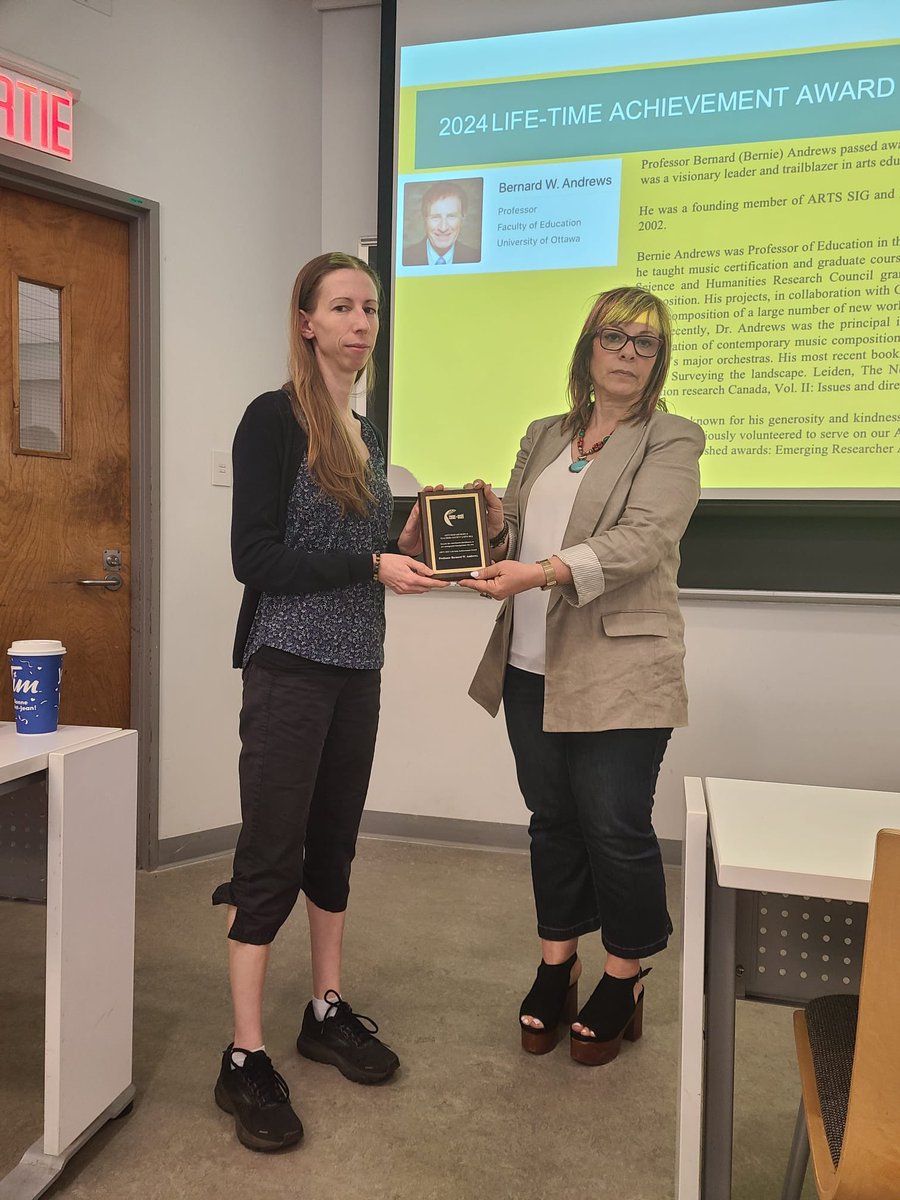Honouring Professor Bernie Andrews at <a href="/uOttawaEdu/">uOttawa Education</a>  with <a href="/arts_sig/">ARTS SIG</a> 2024 Life-time Achievement Award posthumously <a href="/CSSESCEE/">CSSE - SCÉÉ</a> 2024 Conference <a href="/UMontreal/">Université de Montréal</a>. Bernie was a founding member of ARTS SIG &amp; served as Acting President &amp; President from 1998 – 2002. He will be dearly missed 🙏🏽.