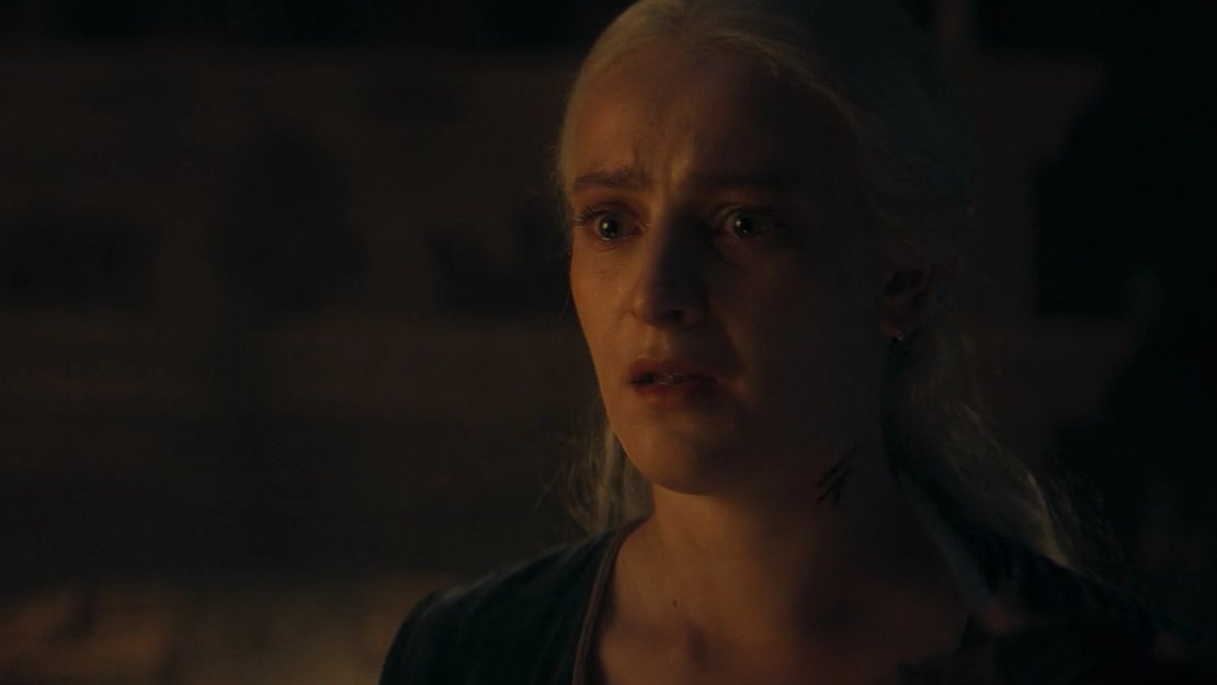 bestofphia's tweet photo. phia saban as queen helaena targaryen in house of the dragon season 2 episode 1 "a son for a son" /hotd spoilers https://t.co/vYXtDJZwoX