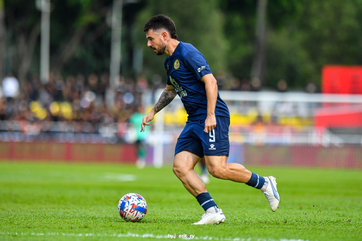 Keep working
Never surrender
Believe in yourself 
⚽️♥️