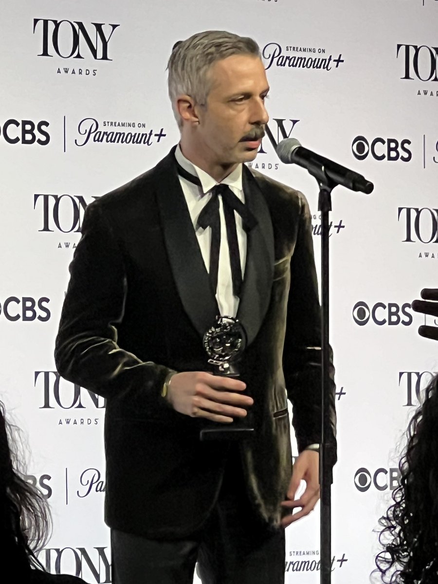 kkassal's tweet photo. The goodest boy and his Tony #TonyAwards @Theatrely @succession @AnEnemyPlay https://t.co/GJ8fniAqGV