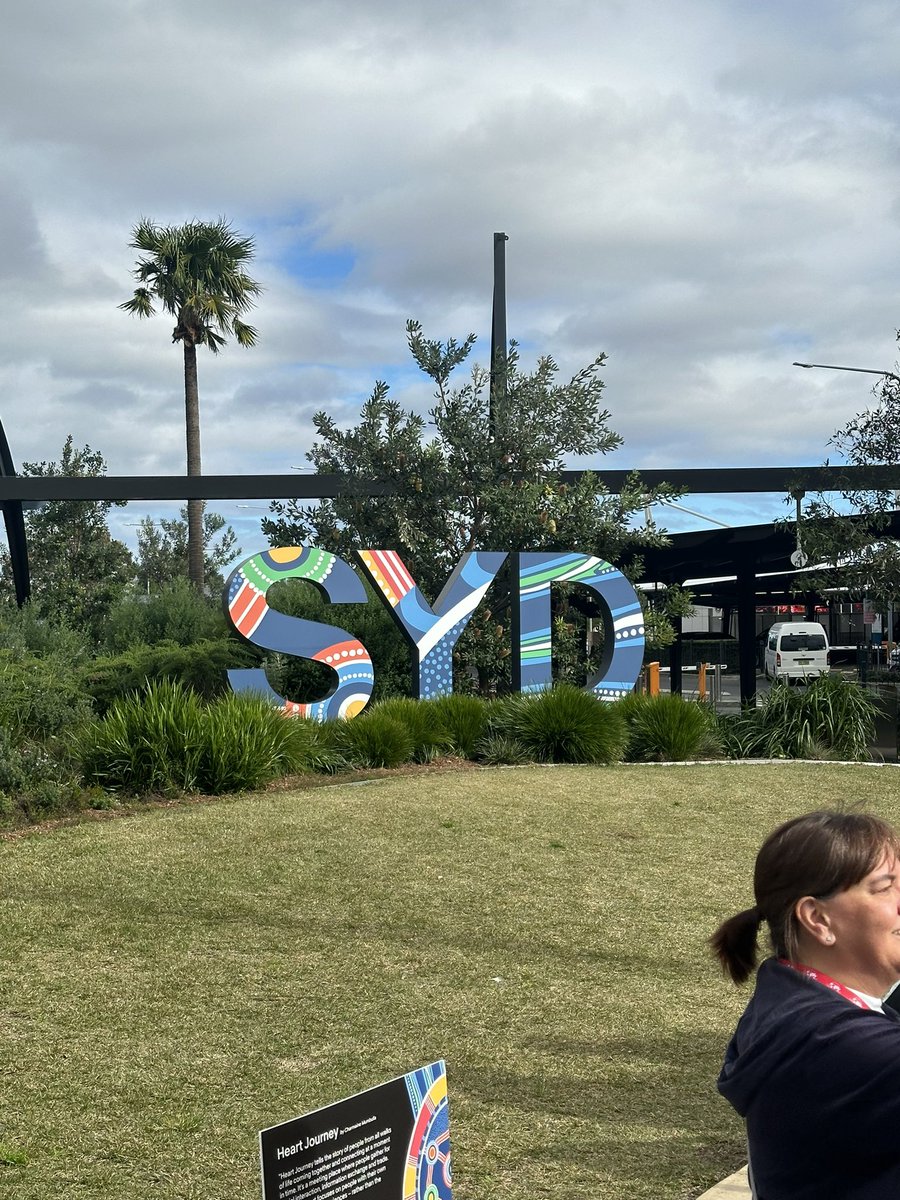 A brief stop on the way to our orientation meeting! <a href="/intlinksglobal/">international links global</a> <a href="/NAELCymru/">Academi Arweinyddiaeth - Leadership Academy</a> 🇦🇺 🦘 🐨