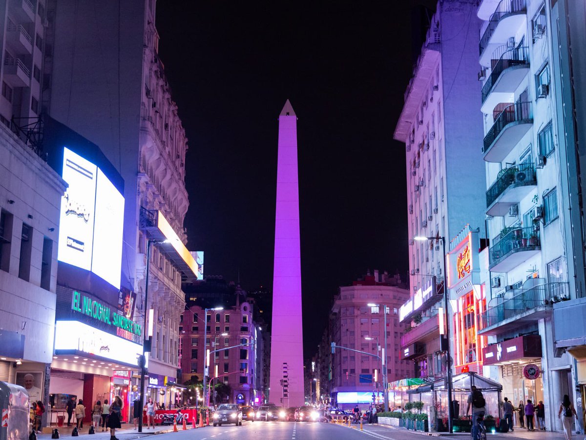 Lo volvimos a hacer.

El obelisco se volvió a teñir de violeta 💜