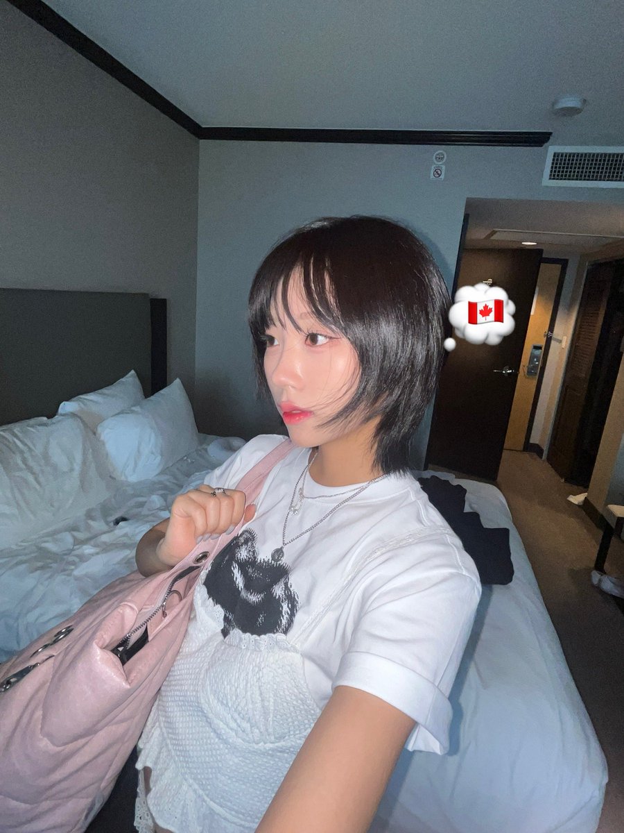RBW_PURPLEKISS's tweet photo. [#도시]
#OODS 캐나다 도착🧏🏻‍♀️ https://t.co/wlXmYK5VNF