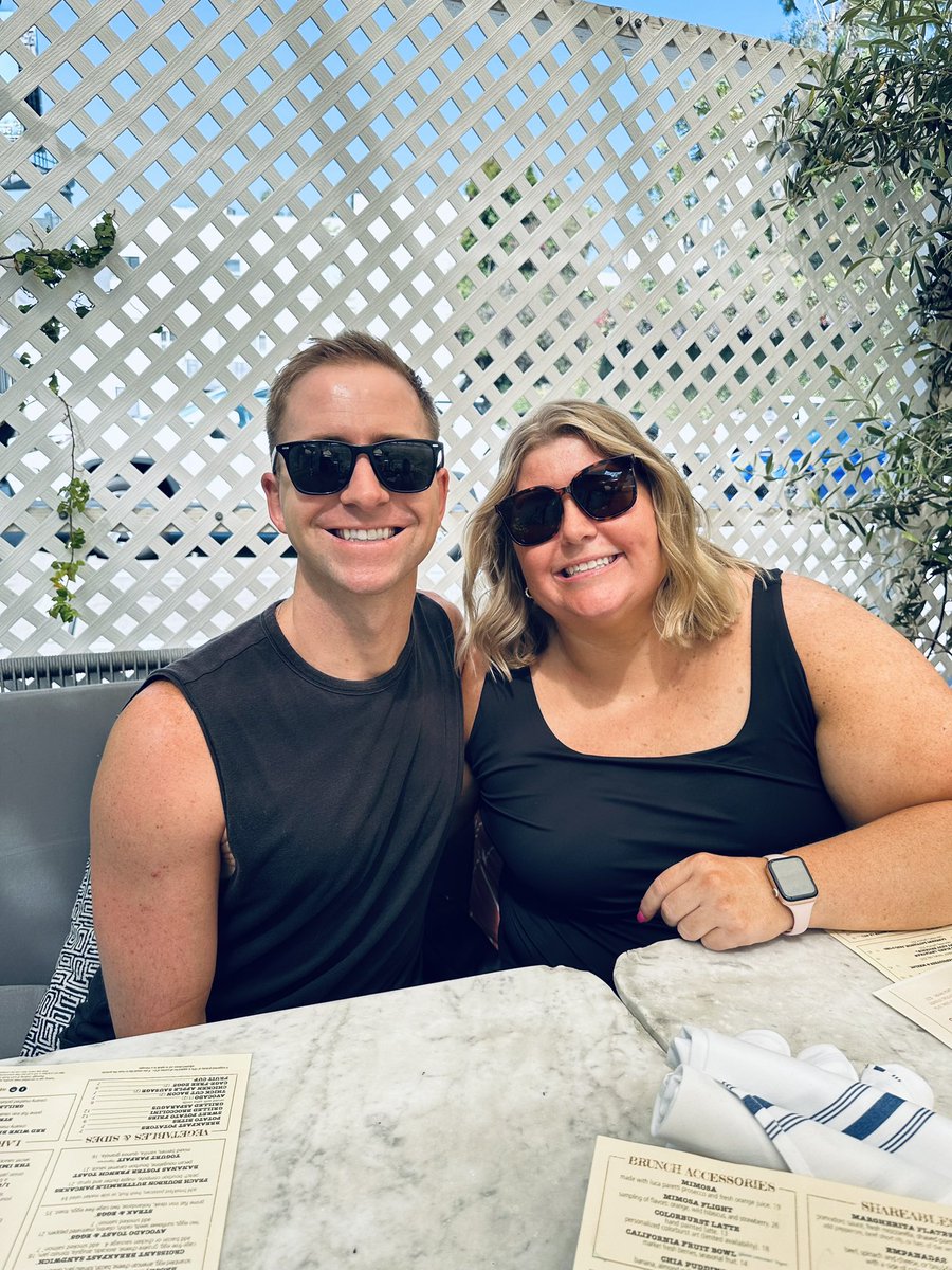 meghanschiff's tweet photo. Living our best lives in LA https://t.co/mbIaXhKJKm