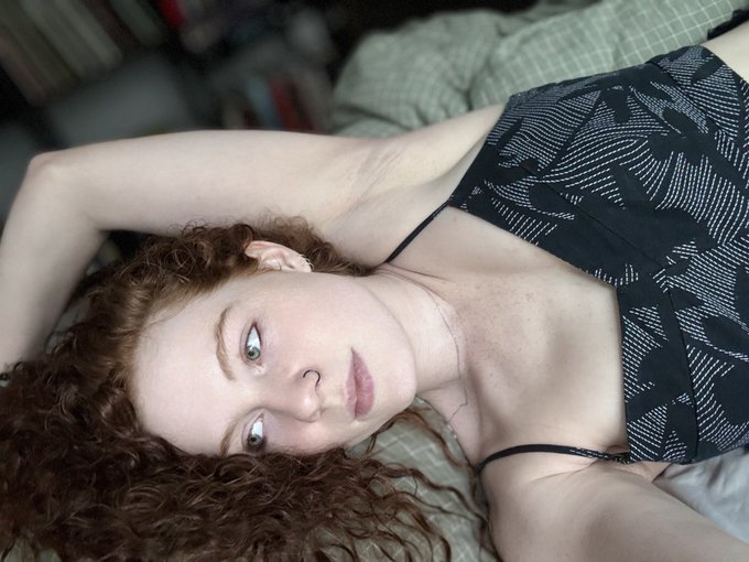 Would you still love me if I were a fish 🥺🐠 https://t.co/1fJBrhfabL