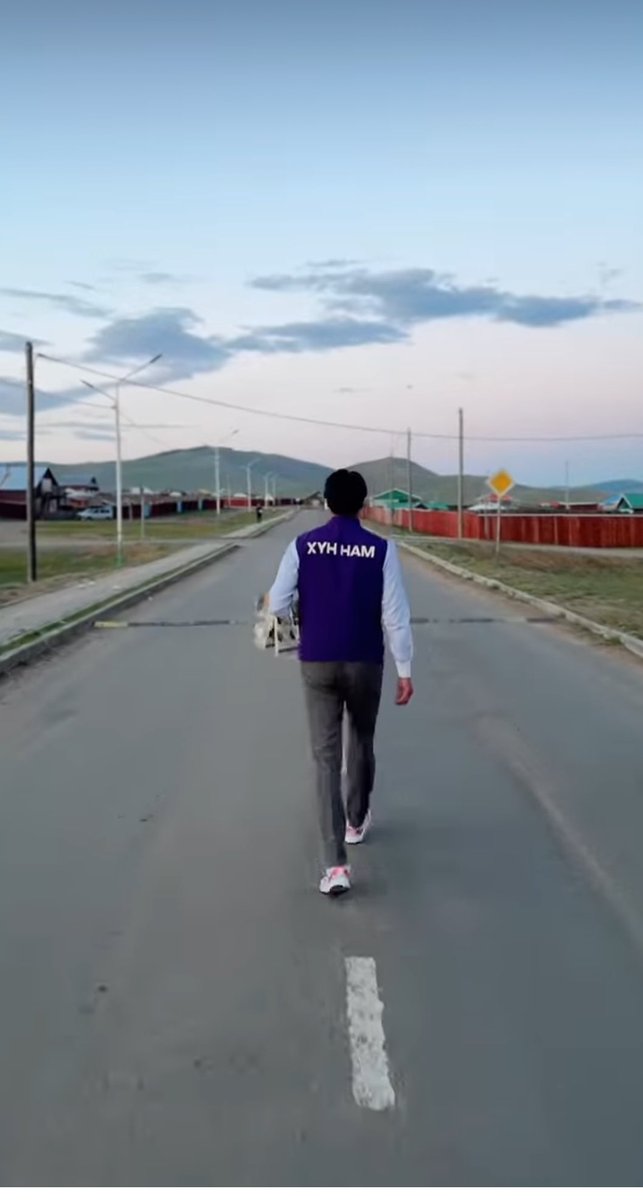 Би энэ залуугаар маш их бахархаж бас дэмжиж байгаа. Ялалт ялагдалд нь биш төсөөлж байснаас минь илүү мундаг залуу байсан