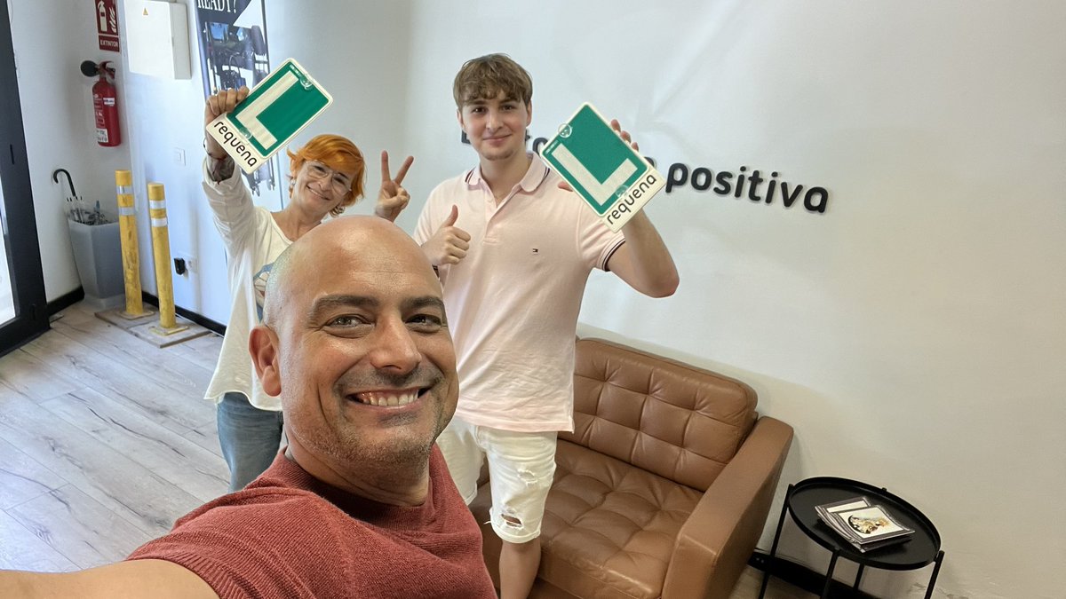 AE_Requena's tweet photo. Tu sonrisa siempre suma 🤩 #smilerevolution #autoescuelapositiva #autoescolapositiva #autoescuela #autoescuelas #autoescola #autoescoles #carnet #carnetdecoche #carnetdemoto  #requenero #santjoandespi #cornella #kny #sjd #baixllobregat #barcelona #autoescuelarequena https://t.co/bwlDu0Fpsv