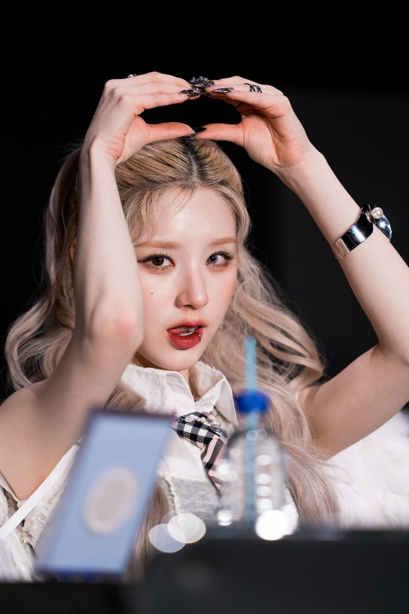 Stainless_1019's tweet image. 240616

🌙😇🤍

drive.google.com/drive/folders/…

#HeeJin #희진
#Dall #Devine_All_Love_Live #Virtual_Angel
#ARTMS #OURII