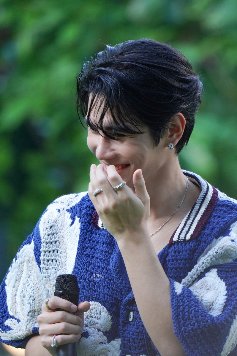 TZM_TooZoneMaew's tweet photo. #HappyEndingPilot
#HappyEndingSeries

คุณน้าเขิลหราาา 
(✿˵•́ ૩•̀˵)৴♡*

꒰ #JeffSatur #saturdayss  ꒱ https://t.co/ja8Hf6jkx2