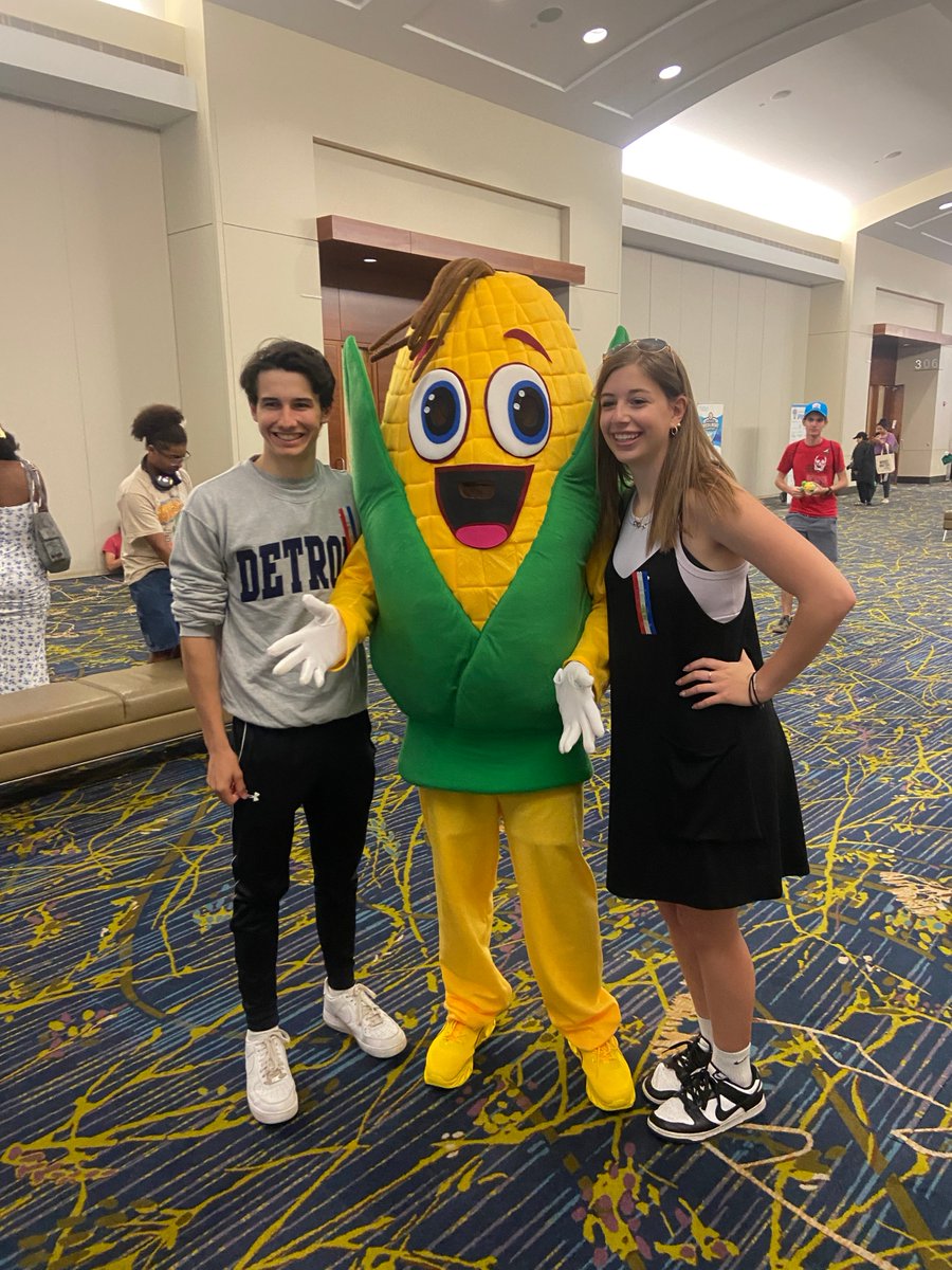 SHHSSpeech's tweet photo. Your Broncos have made it to Des Moines! A fun-filled day of obtaining Cornelius (the mascot) ... and some mini-golf at Blank Park (By the way — Mr. Kunkle was the mini-golf champ!). Competition starts tomorrow! https://t.co/Mah9IfDiro