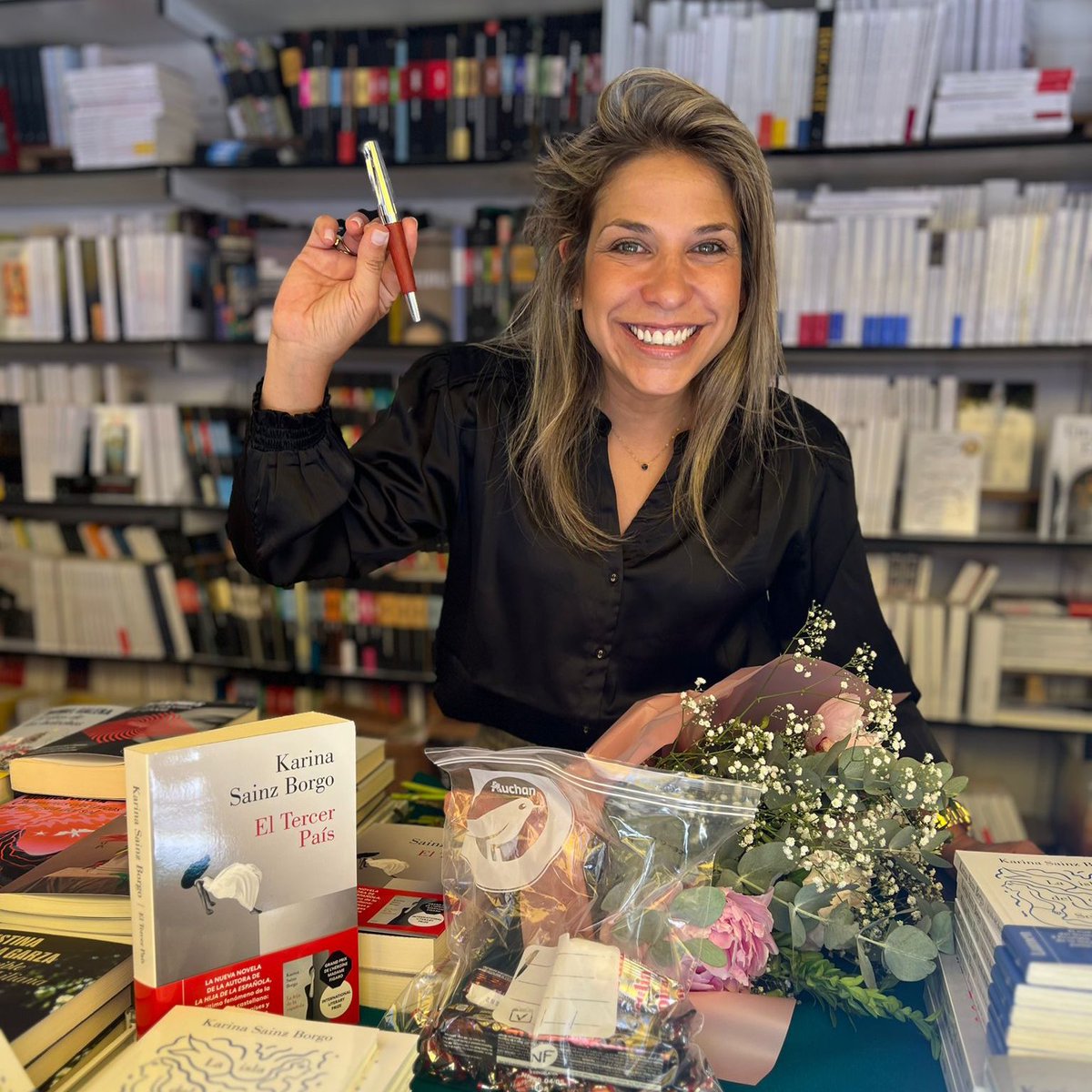 👉 <a href="/srtalylo/">Señorita Lylo</a>, Sara Barquinero y <a href="/karinasainz/">Karina Sainz Borgo</a> son tres de las autoras que nos han acompañado en el último fin de semana en la <a href="/FLMadrid/">Feria del Libro de Madrid</a>. 

¿Ya has leído sus libros? 

#FLMadrid2024 <a href="/penguinlibros/">Penguin España 🐧📚</a>