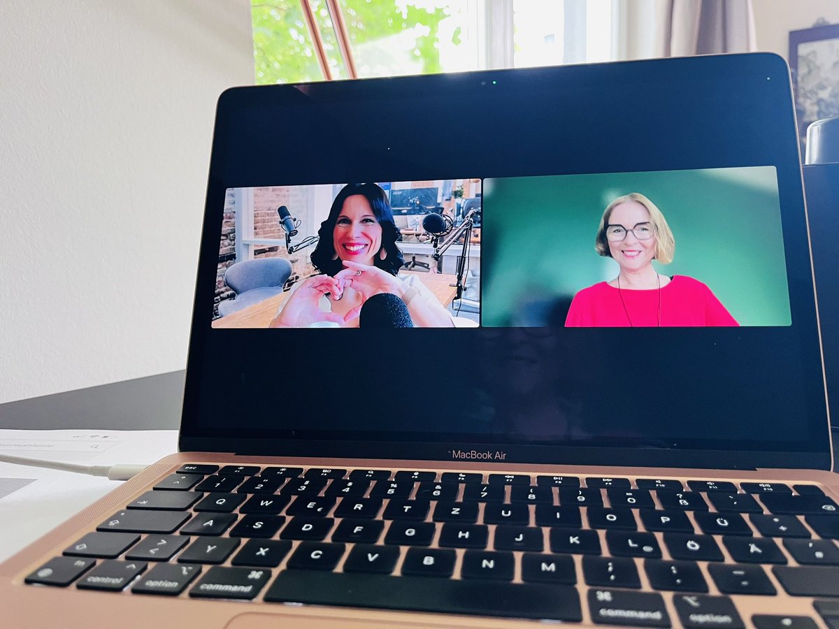 Vielen herzlichen Dank, liebe Kathrin Leinweber,  für die Einladung in deinen Podcast „99% Hack“. 
Es geht um #ErfolgreichSeinAlsFührungskraft#DieBestenManagementMentoringTipps #KurzwahlTaste 
Soforthilfe für Geschäftsführer, Führungskräfte und Gründer.