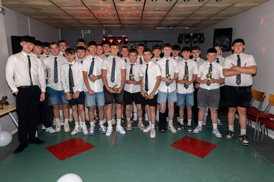 nicburcher's tweet photo. Thank you @evrfc @TheWelfareEVRFC @AndreaSmart93  for hosting Steelers u15s presentation evening! The support Andrea, Jon &amp; staff has shown us throughout the season has been exceptional, we're so grateful to have a family club to use weekly. 🇭🇺🏉❤️ #steelersfamily https://t.co/P7VUE4CyuM
