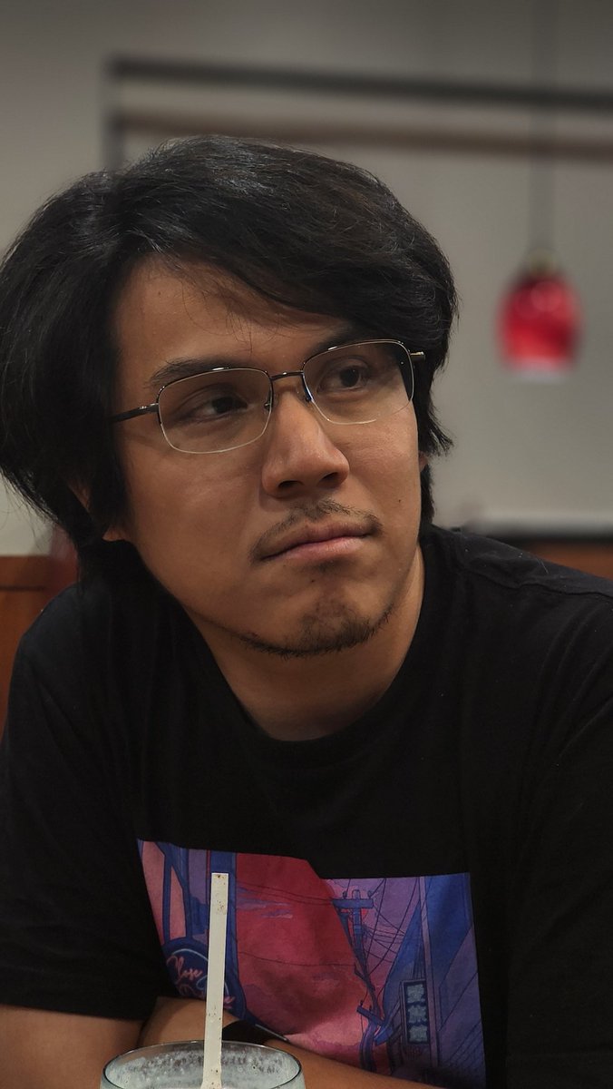hoshihoku69's tweet photo. Local Asian V-Tuber taked photos at Denny's. It's been a hot minute since I got to take some nice photos.
#photography #dennys #aesthetic #tismwizard https://t.co/LwFZATui3f