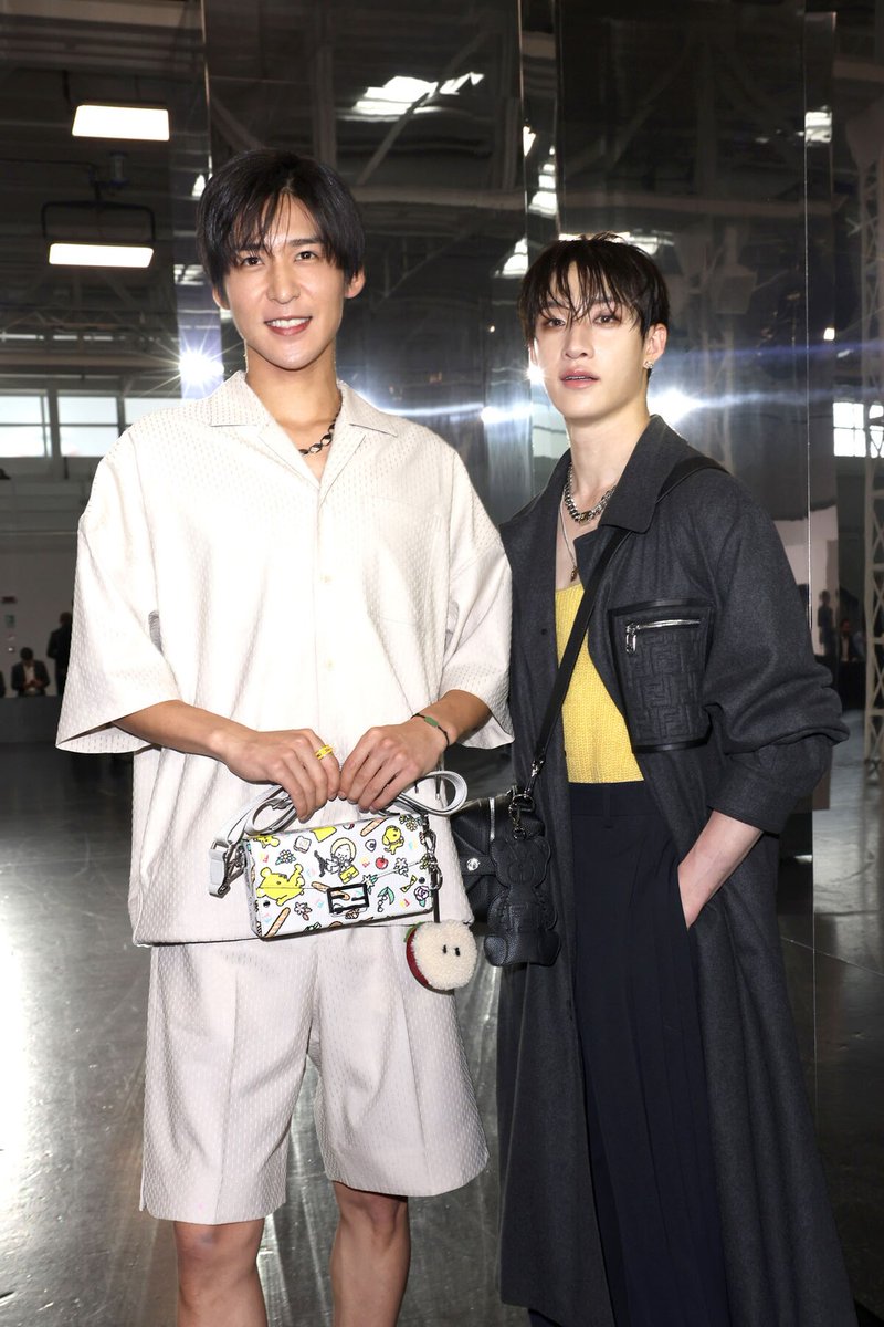 Snow Man目黒蓮×Stray Kidsバンチャンがローマで邂逅、FENDIメンズ