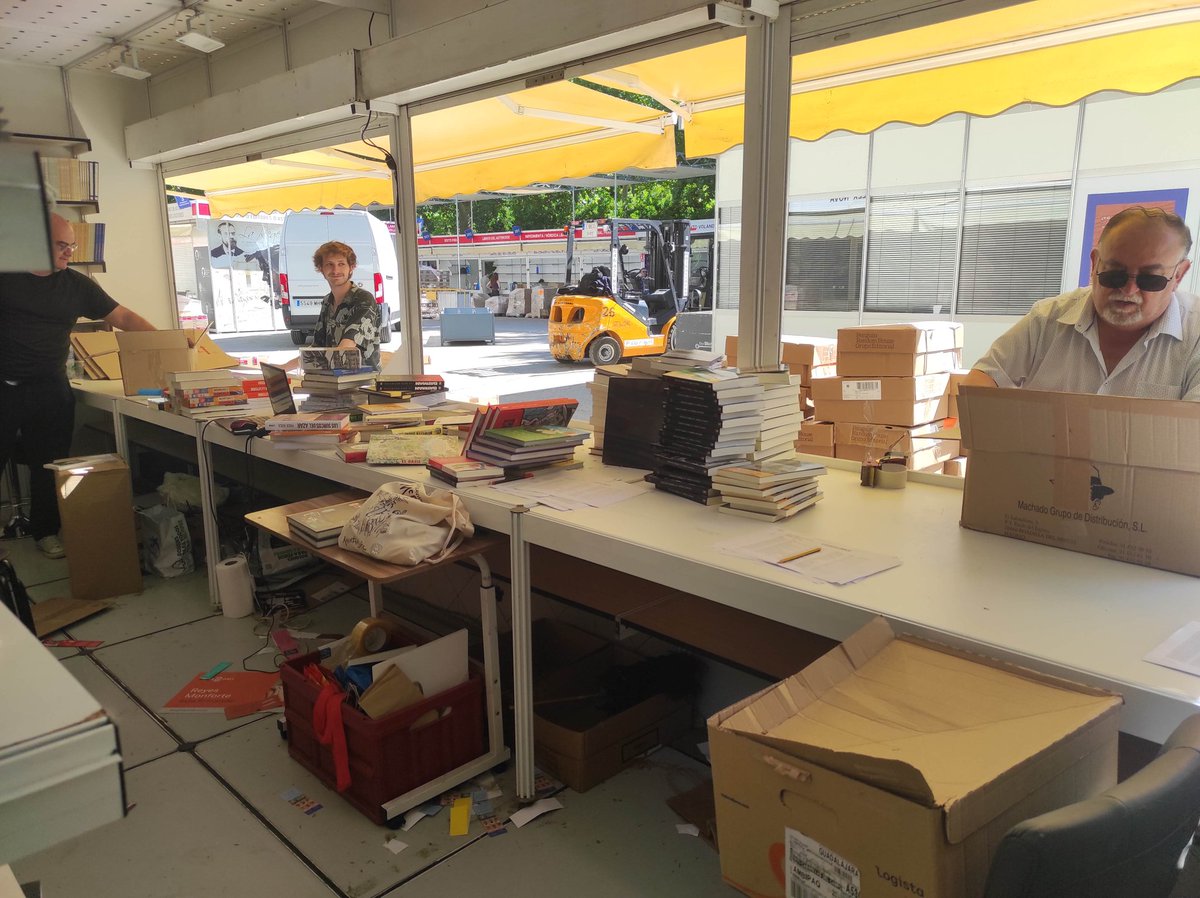 ¡Hasta el año que viene! 📦📦📦📦📦📦📦📦📦📦
<a href="/FLMadrid/">Feria del Libro de Madrid</a>