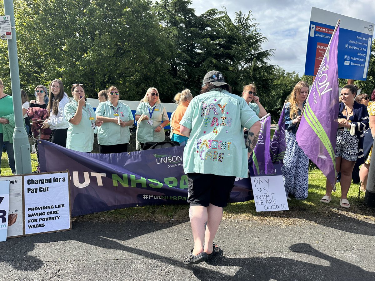 UNISONSW's tweet photo. “Best believe I'm still bejewelled”

An incredible custom outfit on the Plymouth picket line today 🙌🏼

#PayFairForPatientCare https://t.co/eVFrP2fYsp
