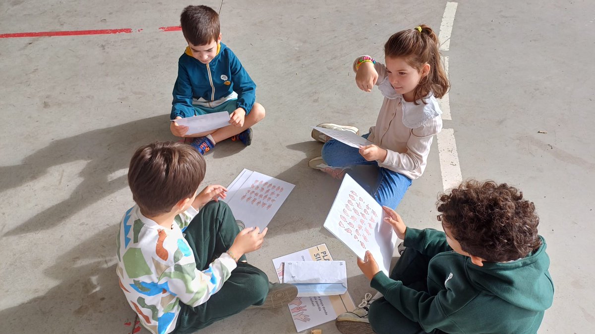 CeipJesus's tweet photo. El alumnado de 1º de primaria ha realizado un circuito de ASPAYM en el cole. https://t.co/xzJG5nzoJB