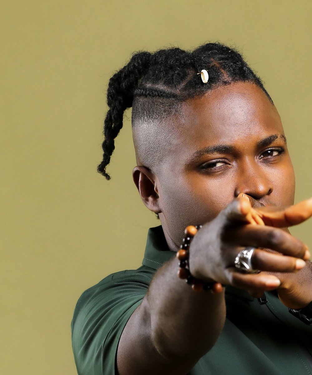 Papyfire's tweet photo. Know as “PAPYFIRE” by his community and fans called “CHAMPIONS”, he believes beyond obstacles, you can still make an impact in life. He headlines his shows Champions fest, Crib sessions, Champions tour, Beer fest etc. Whilst featuring as special guests at over 200 events. https://t.co/w59R85O8JB